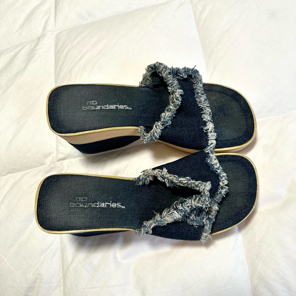 Vintage Y2K Bratz inspired Denim Platform Sandals - Picture 4 of 9